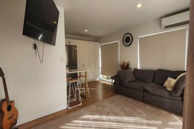 Photo of property in 81a Percy Kinsman Crescent, Riverstone Terraces, Upper Hutt, 5018