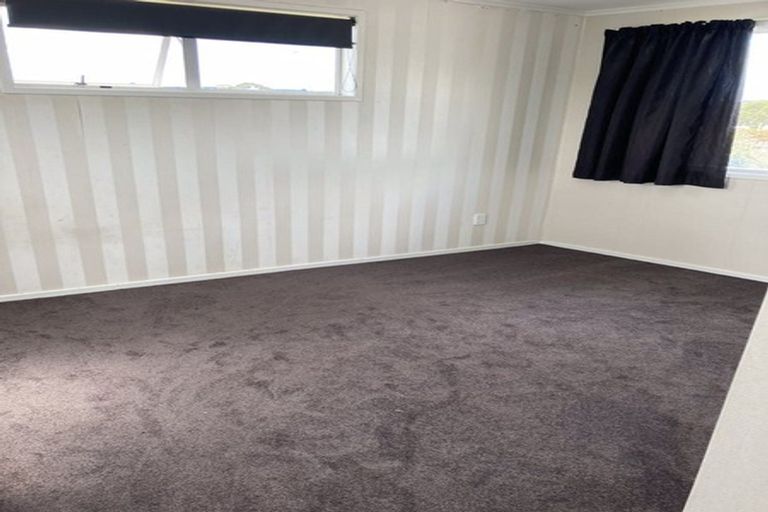 Photo of property in 112 Marne Road, Papakura, 2110