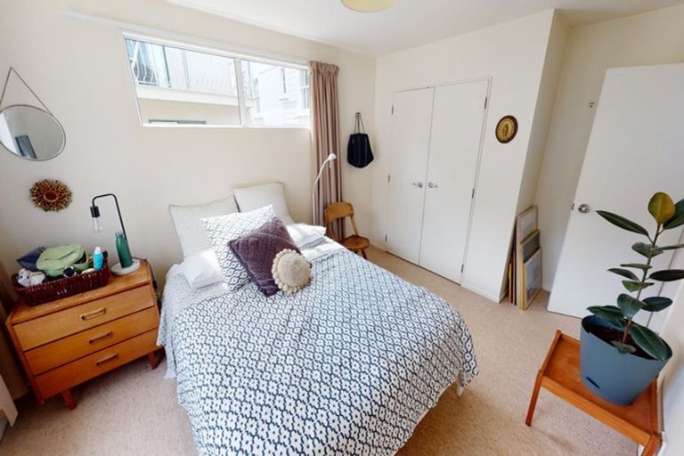 Photo of property in 34 Macdonald Crescent, Te Aro, Wellington, 6011