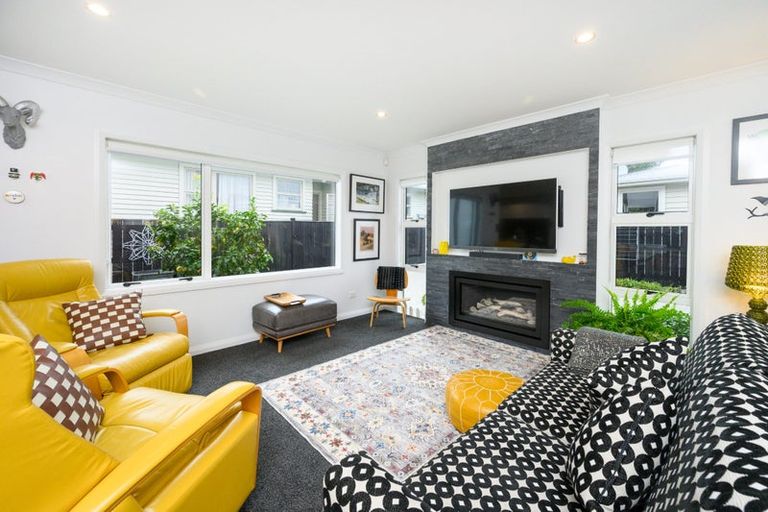 Photo of property in 5a Athlone Place, Hokowhitu, Palmerston North, 4410