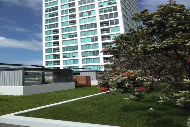 Photo of property in Sentinel Apartments, 1705/3 Northcroft Street, Takapuna, Auckland, 0622