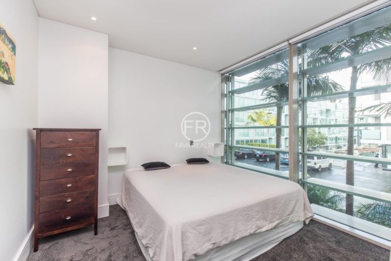 Photo of property in North At Lighter Quay Apartments, 2c/87 Halsey Street, Auckland Central, Auckland, 1010