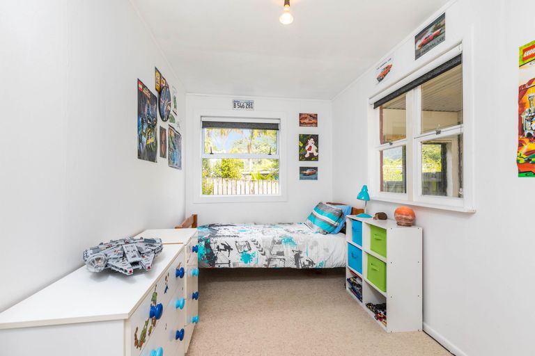 Photo of property in 49 Foster Avenue, Huia, Auckland, 0604