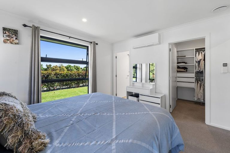 Photo of property in 70a Western Avenue, Omokoroa, 3114