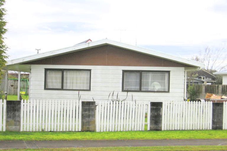 Photo of property in 8 Brightwell Place, Nawton, Hamilton, 3200