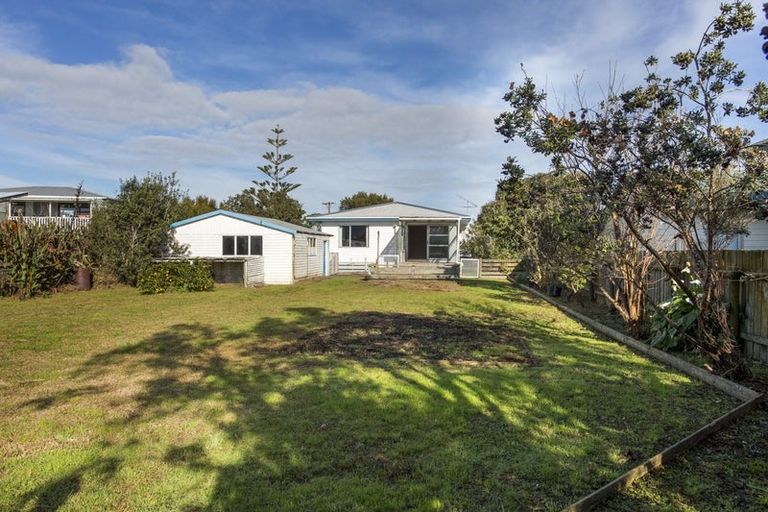 Photo of property in 55 Parakai Avenue, Parakai, 0830