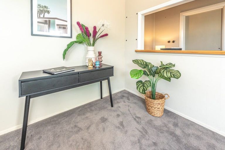 Photo of property in 45 Gloag Street, Waverley, 4510