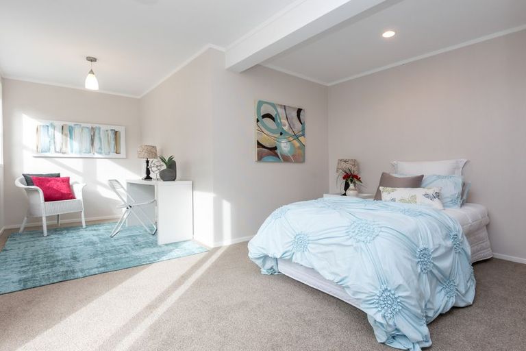 Photo of property in 12 Minerva Terrace, Cockle Bay, Auckland, 2014