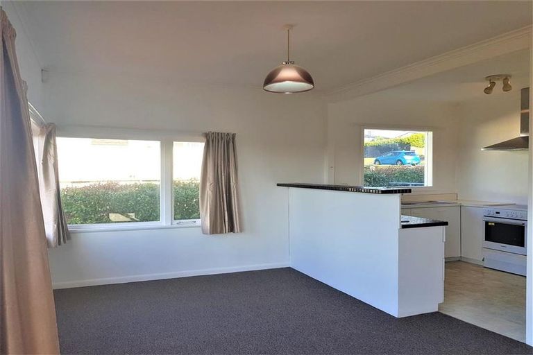 Photo of property in 15 Scarboro Terrace, Murrays Bay, Auckland, 0630