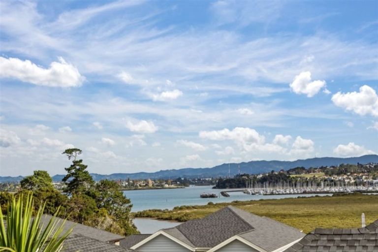 Photo of property in 2b Scott Road, Hobsonville, Auckland, 0618