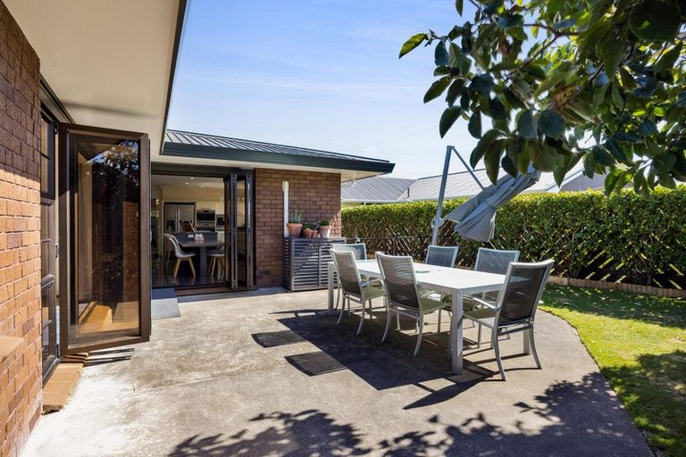 Photo of property in 74 Rata Street, Hawera, 4610