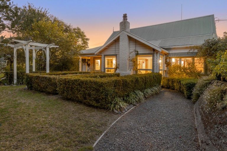 Photo of property in 121 Amohia Street, Paraparaumu, 5032