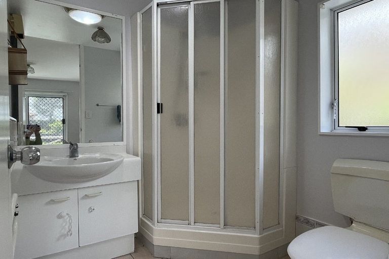 Photo of property in 97 Caribbean Drive, Unsworth Heights, Auckland, 0632