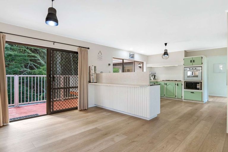 Photo of property in 8 Deodar Place, Totara Heights, Auckland, 2105