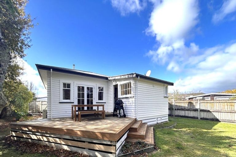 Photo of property in 76 Summerhill Drive, Fitzherbert, Palmerston North, 4410