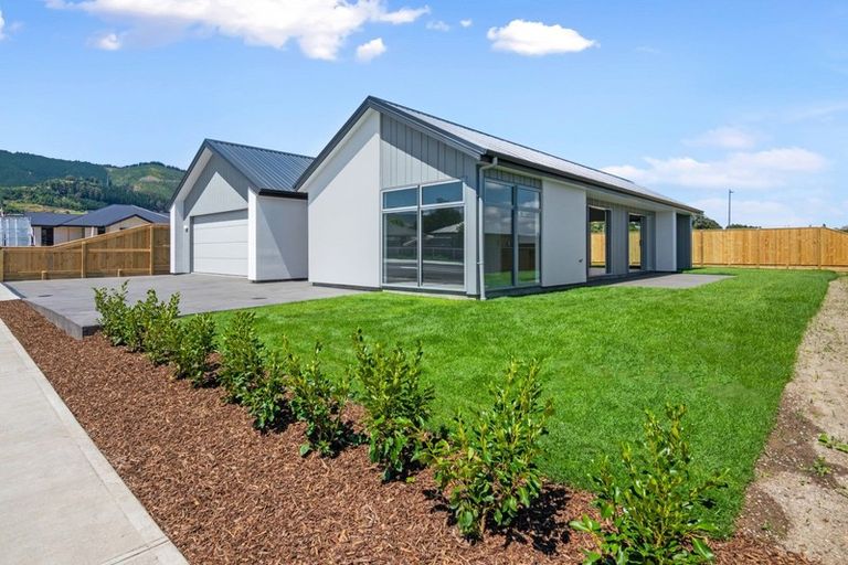 Photo of property in 106 Bateup Road, Hope, Richmond, 7020