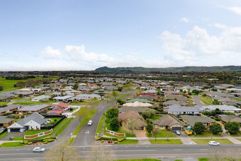 Photo of property in 181 Thornton Road, Cambridge, 3434