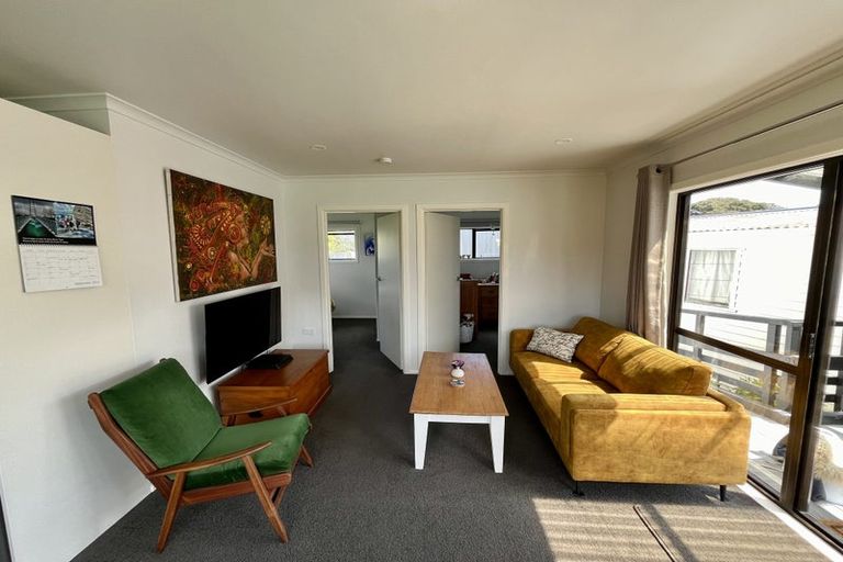 Photo of property in 8 Roseneath Place, Birkdale, Auckland, 0626