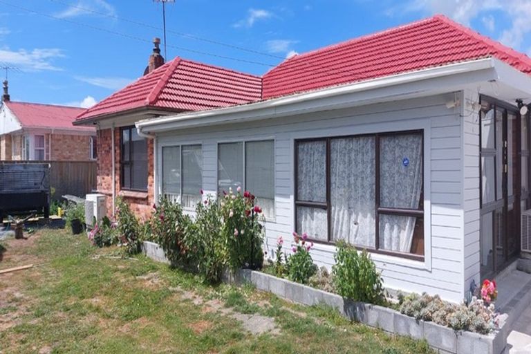 Photo of property in 72 Valentine Street, Papakura, 2110