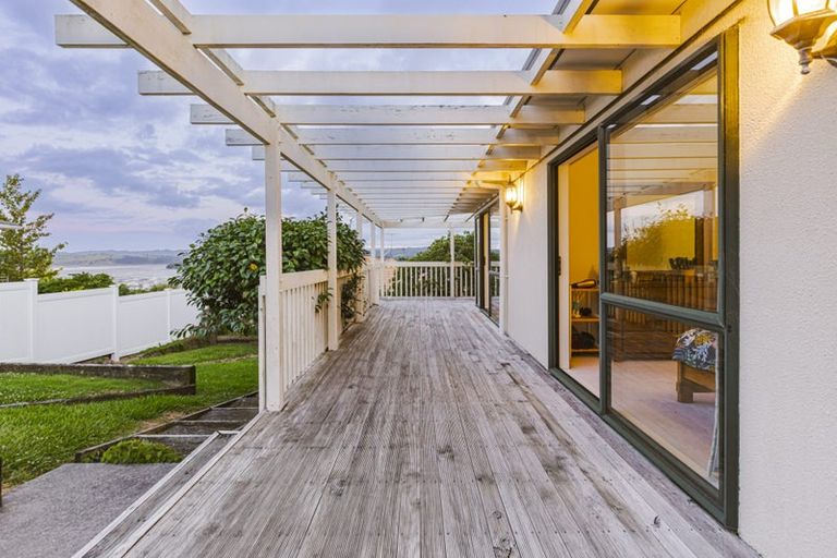 Photo of property in 107 Pah Road, Cockle Bay, Auckland, 2014