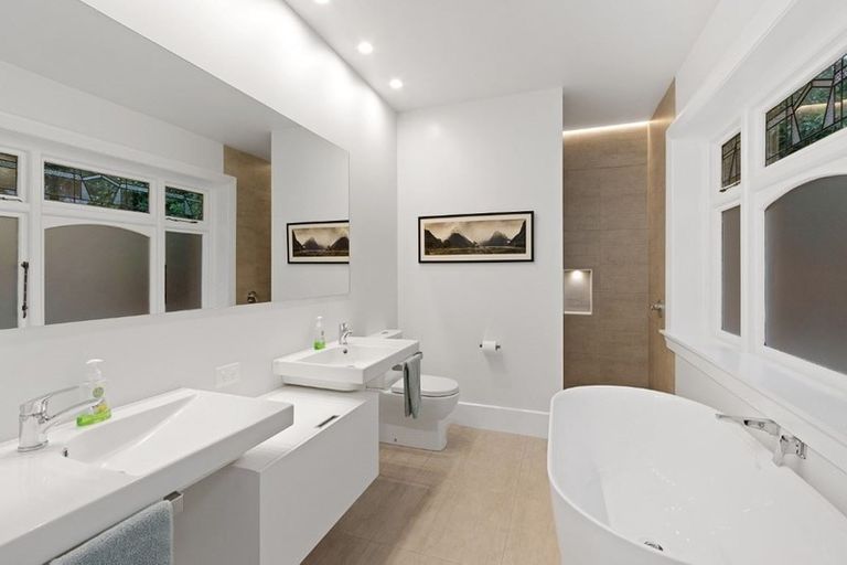 Photo of property in 79 Cashmere Road, Cashmere, Christchurch, 8022