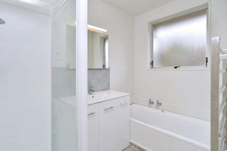 Photo of property in 1/3 James Condon Place, Redwood, Christchurch, 8051