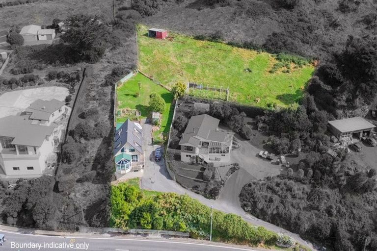 Photo of property in 14 Marine Parade, Bluff, 9814