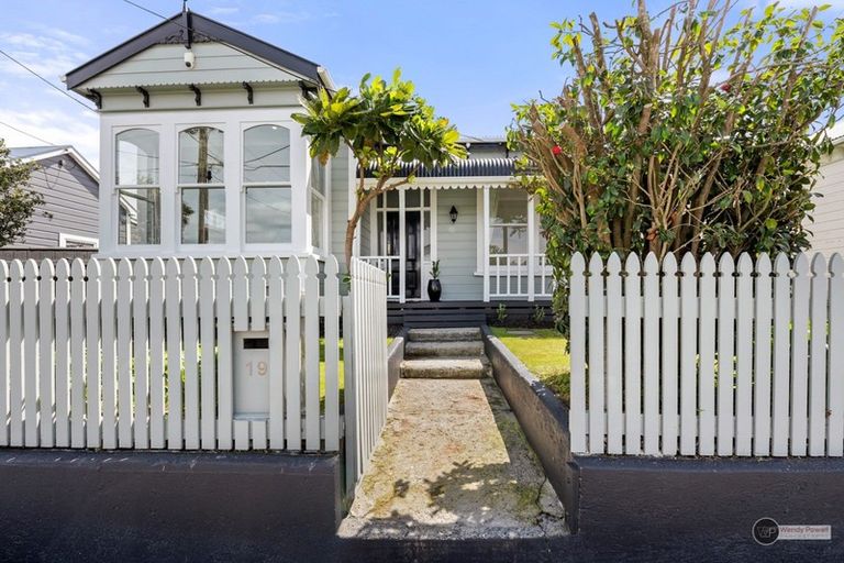 Photo of property in 19 Bay Street, Petone, Lower Hutt, 5012