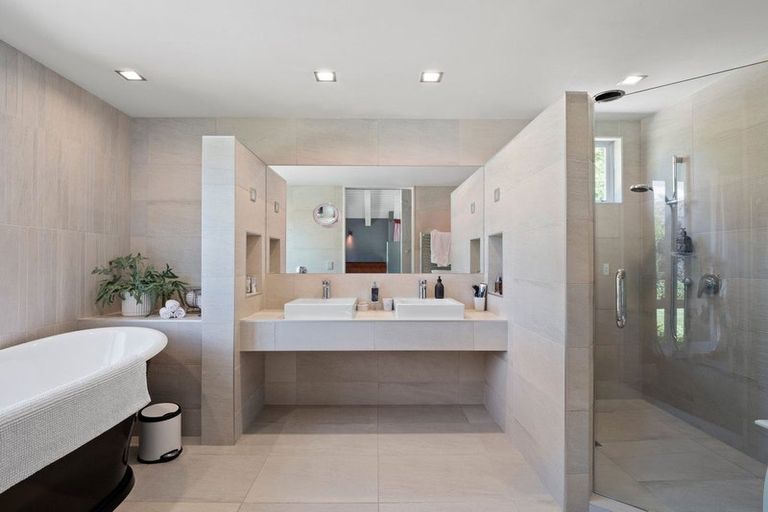 Photo of property in 508 Malaghans Road, Speargrass Flat, Queenstown, 9371