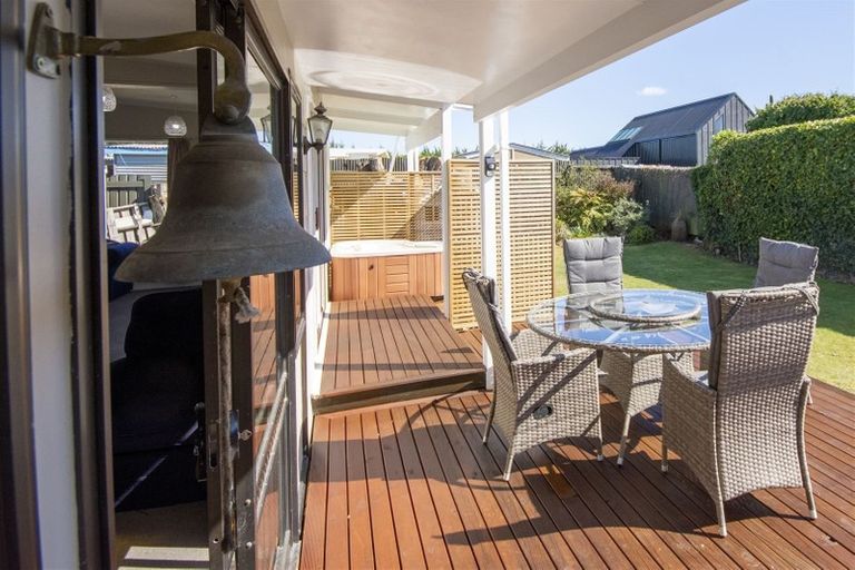 Photo of property in 23 Reserve Road, Waikuku Beach, 7473