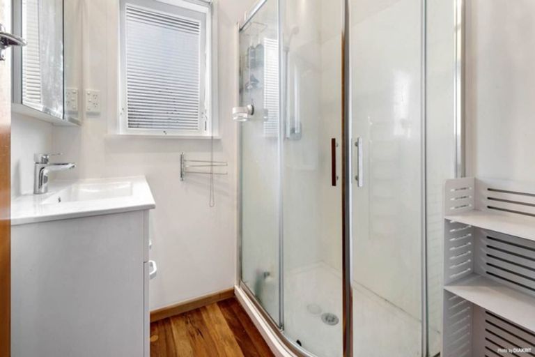 Photo of property in 27 Bruce Road, Glenfield, Auckland, 0629