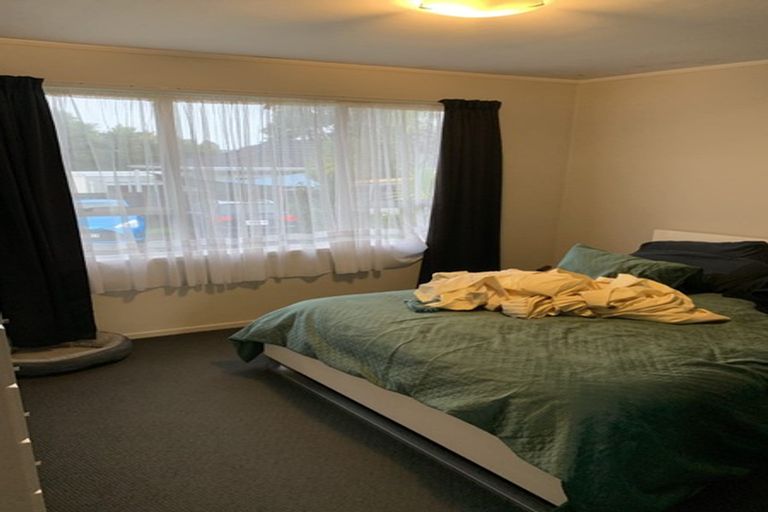 Photo of property in 1/10 Scarlock Avenue, Browns Bay, Auckland, 0630