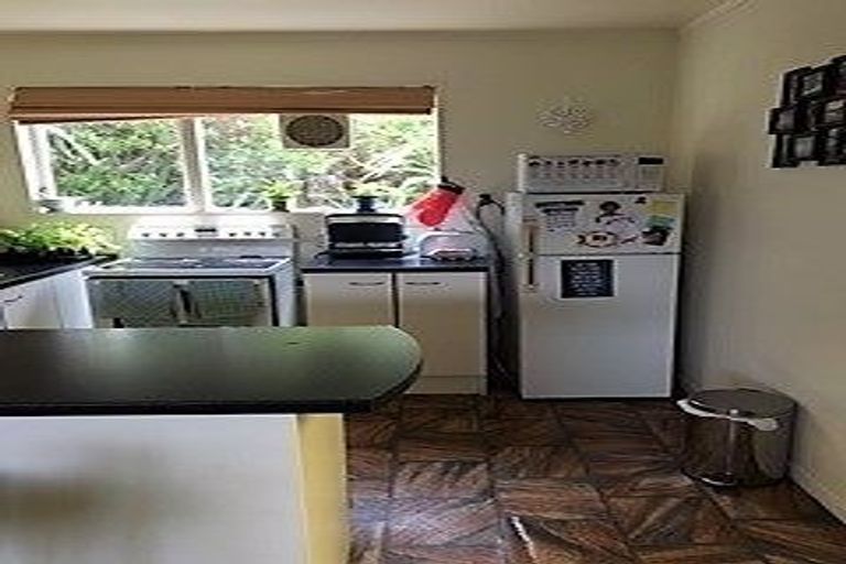 Photo of property in 49 Chartwell Drive, Crofton Downs, Wellington, 6035