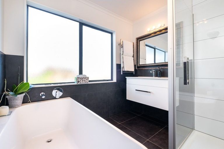 Photo of property in 85 Le Quesne Road, Bay View, Napier, 4104