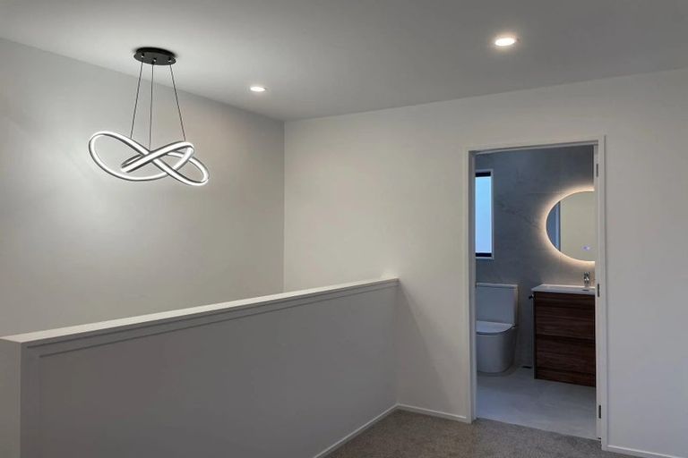 Photo of property in 15b Pipitea Place, Massey, Auckland, 0614