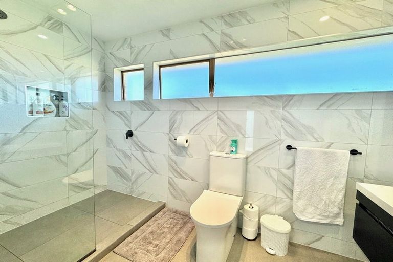 Photo of property in 3/26 Grande Vue Road, Hillpark, Auckland, 2102