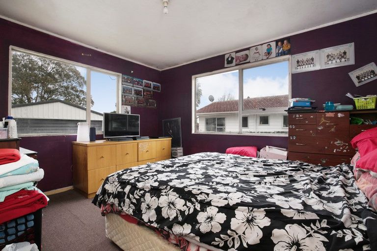 Photo of property in 367 Roscommon Road, Clendon Park, Auckland, 2103