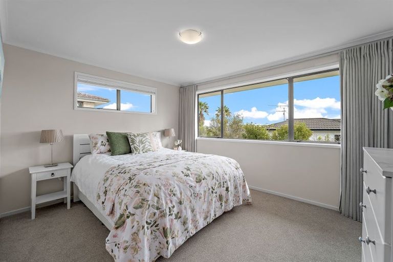 Photo of property in 1/31 Cliff Road, Torbay, Auckland, 0630