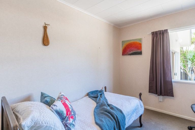 Photo of property in 18 Arawhata Road, Paraparaumu, 5032