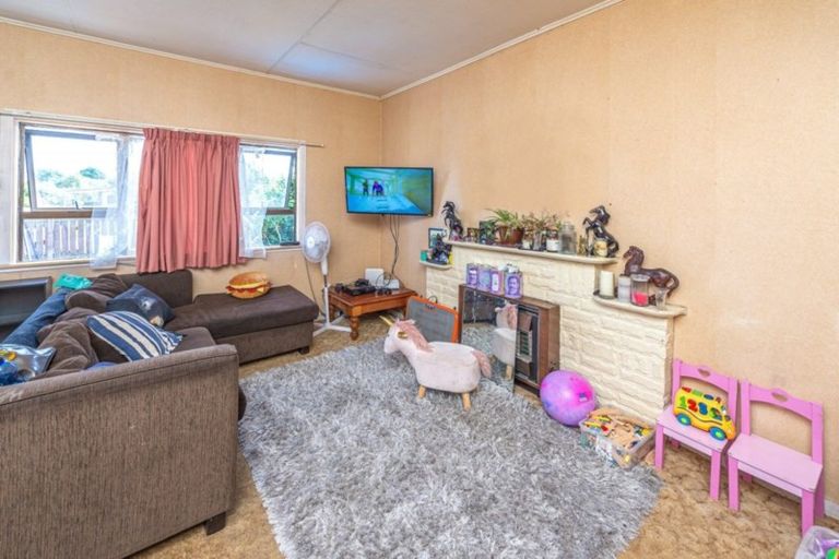 Photo of property in 76 Manuka Street, Castlecliff, Whanganui, 4501