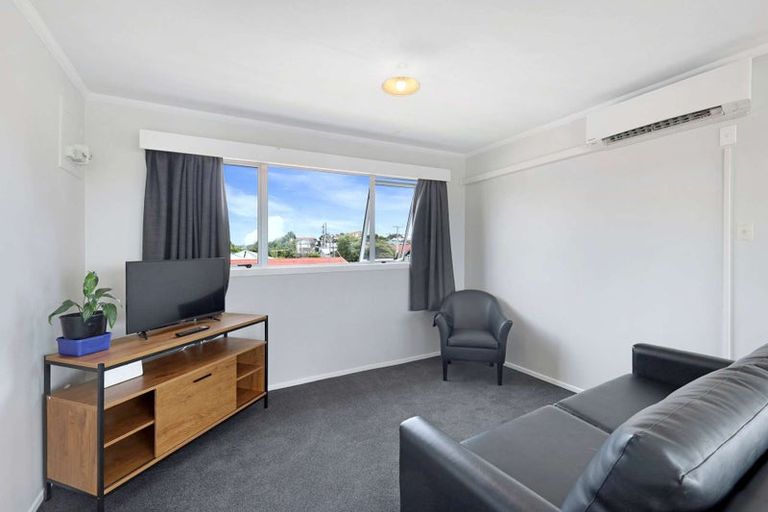 Photo of property in 355 Saint Aubyn Street, Moturoa, New Plymouth, 4310