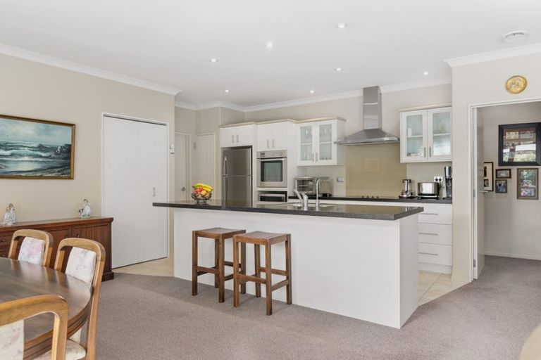 Photo of property in 18 Azure Place, Huntington, Hamilton, 3210