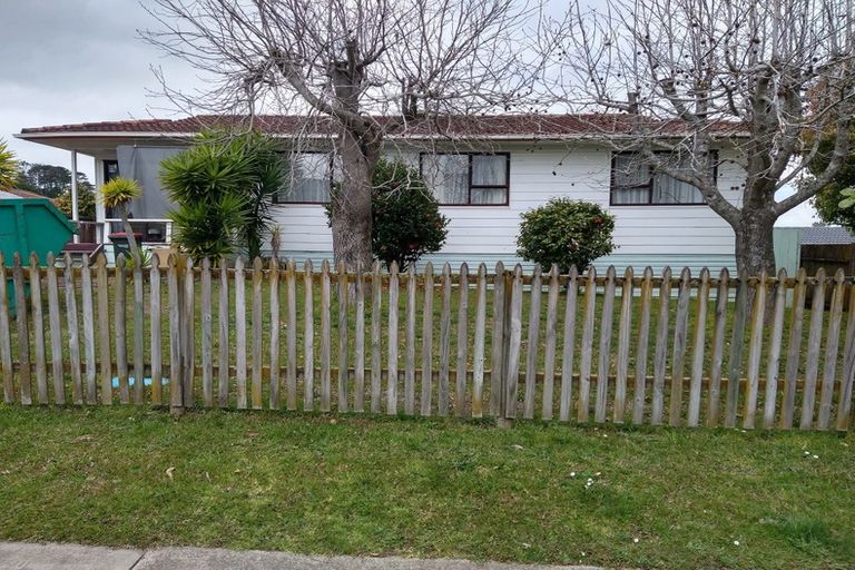 Photo of property in 28 Maugham Drive, Bucklands Beach, Auckland, 2014