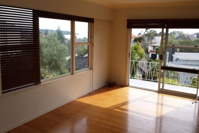 Photo of property in 3/264 Lake Road, Hauraki, Auckland, 0622