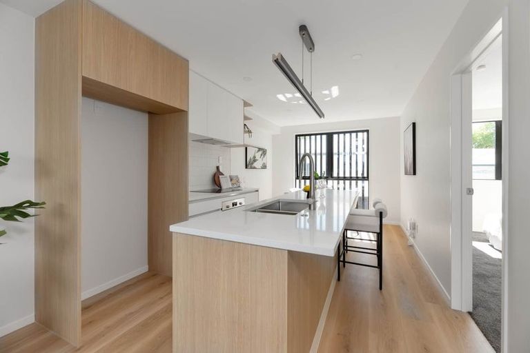 Photo of property in 2 Choice Avenue, Henderson, Auckland, 0612