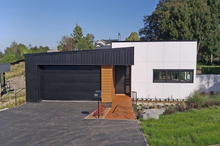 Photo of property in 66 Derwent Street, Oamaru North, Oamaru, 9400