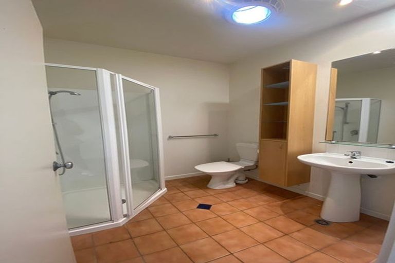 Photo of property in 140/2 Armoy Drive, East Tamaki, Auckland, 2016