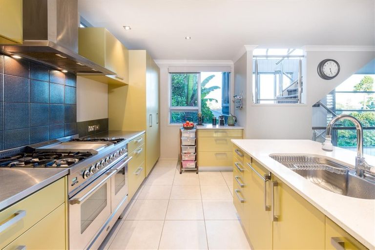 Photo of property in 13 Valley Road, Browns Bay, Auckland, 0630