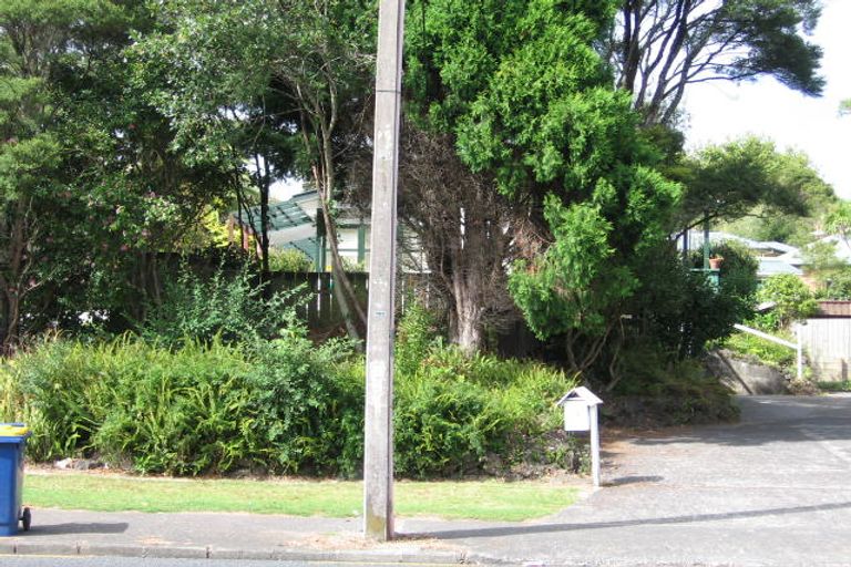 Photo of property in 94c Godley Road, Green Bay, Auckland, 0604