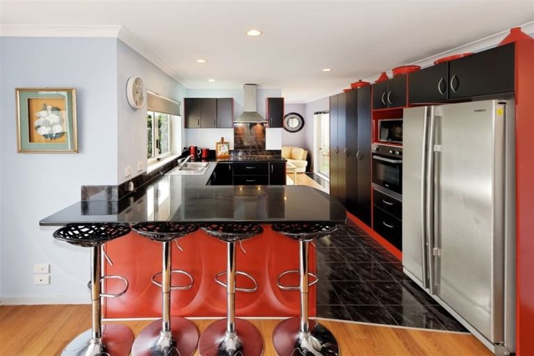 Photo of property in 83a Mt Lebanon Crescent, The Gardens, Auckland, 2105